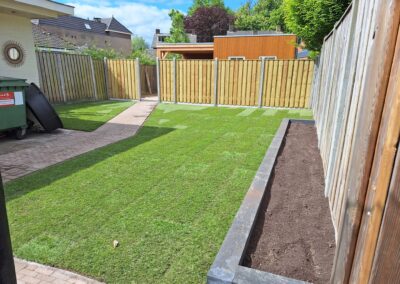 Een strakke tuin in Reusel